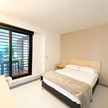 Отель Ayenda 1224 Pixel House (Adults Only) Медельин Экстерьер фото