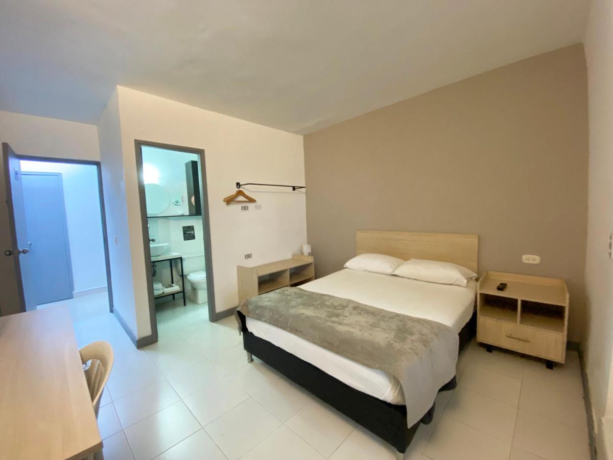 Отель Ayenda 1224 Pixel House (Adults Only) Медельин Экстерьер фото