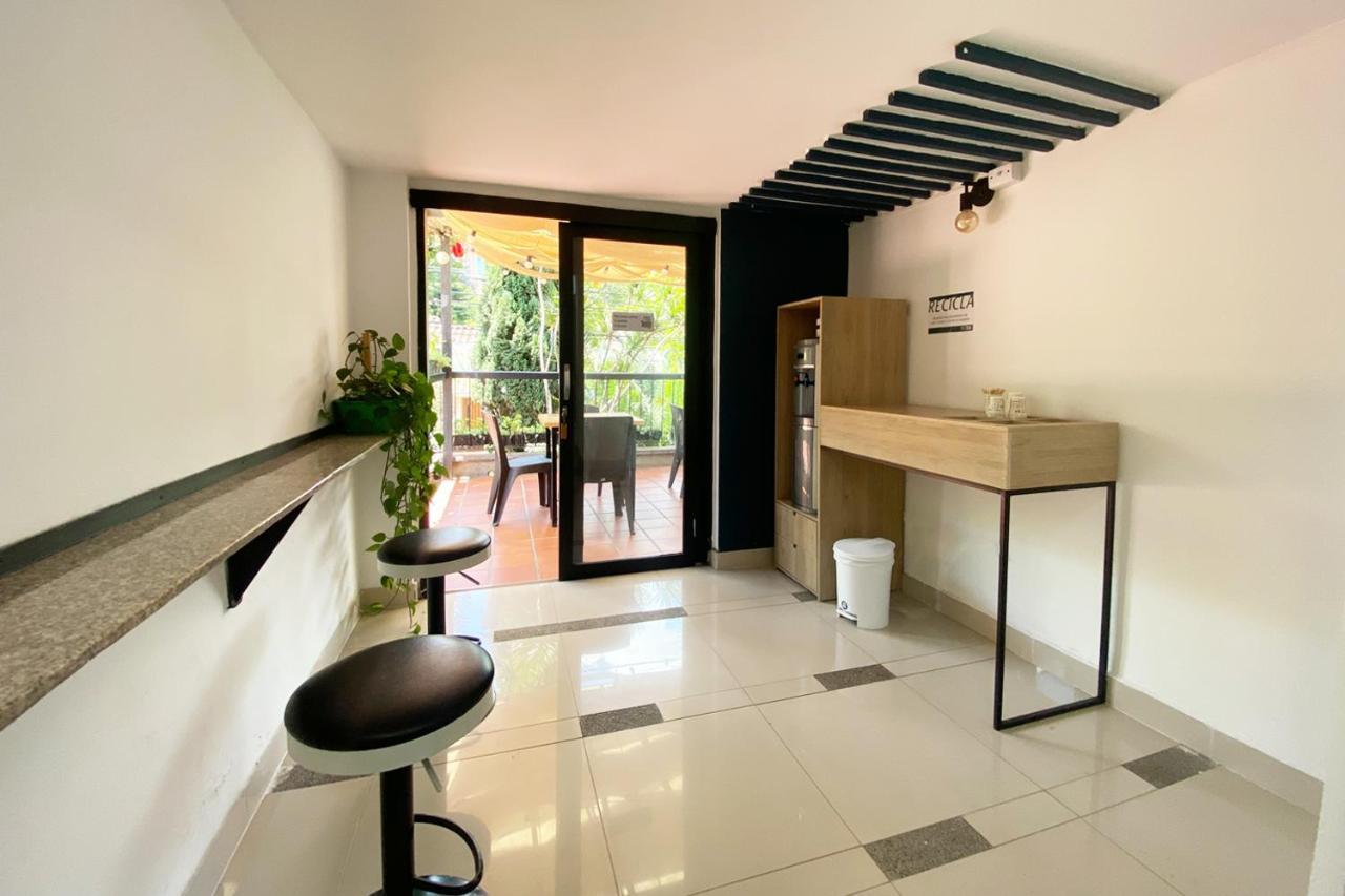 Отель Ayenda 1224 Pixel House (Adults Only) Медельин Экстерьер фото