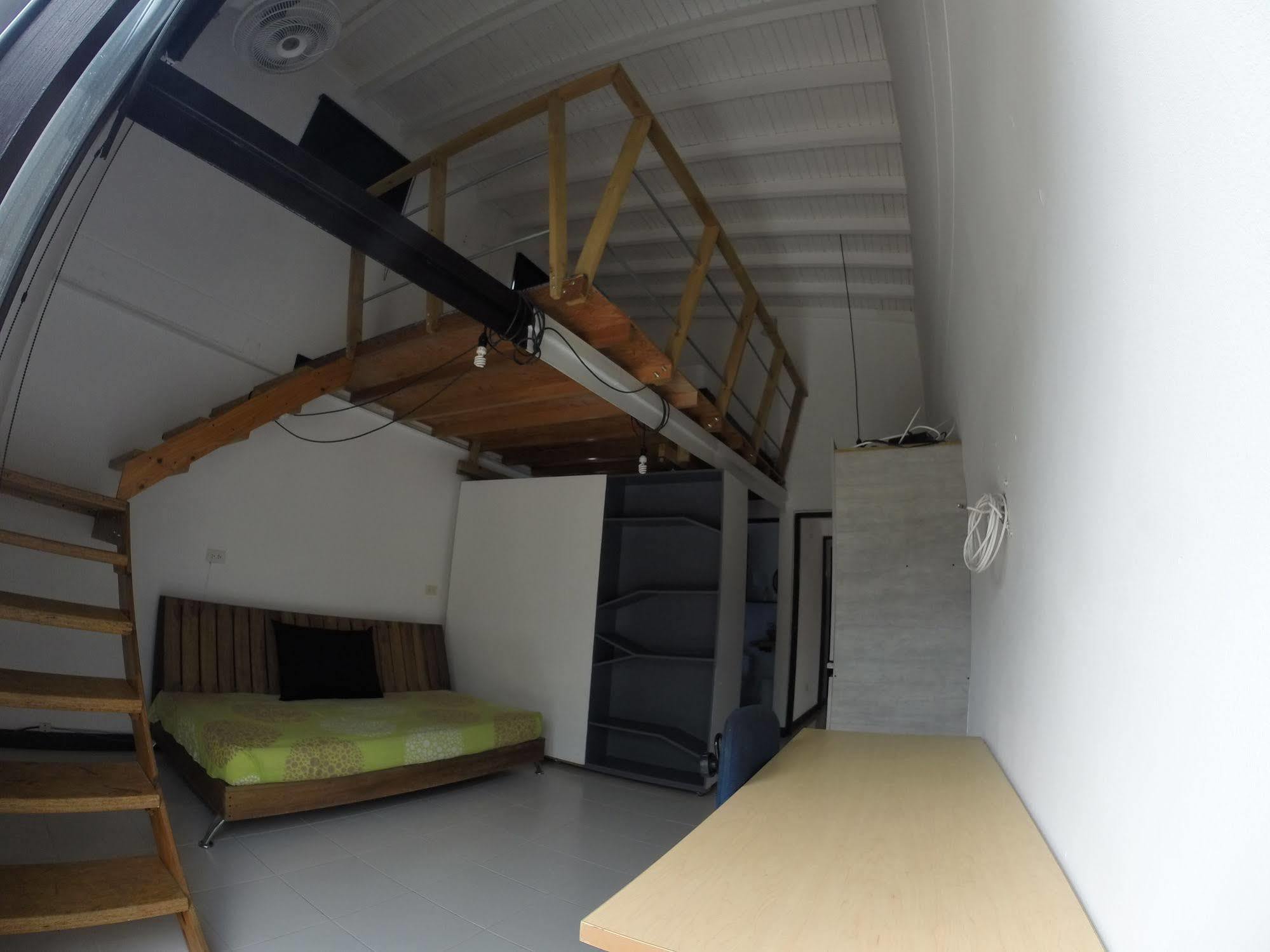 Отель Ayenda 1224 Pixel House (Adults Only) Медельин Экстерьер фото